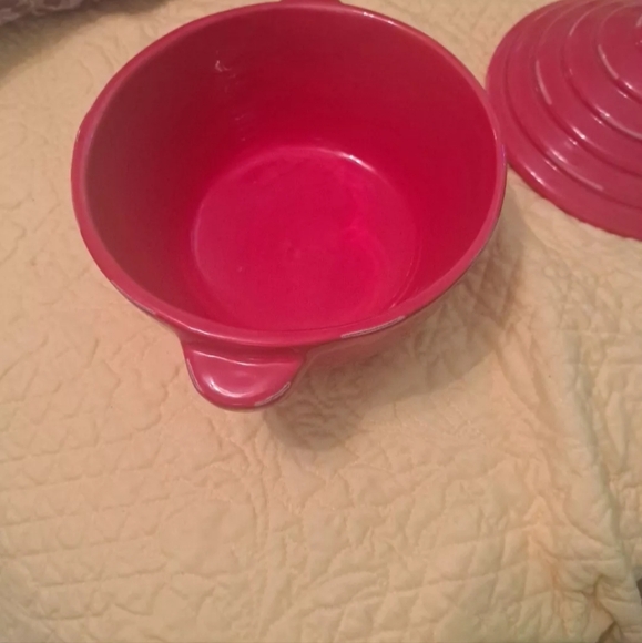 VIETRI Never Used Bakeware Made in Italy Red with lid New 7.5 - Picture 4 of 4